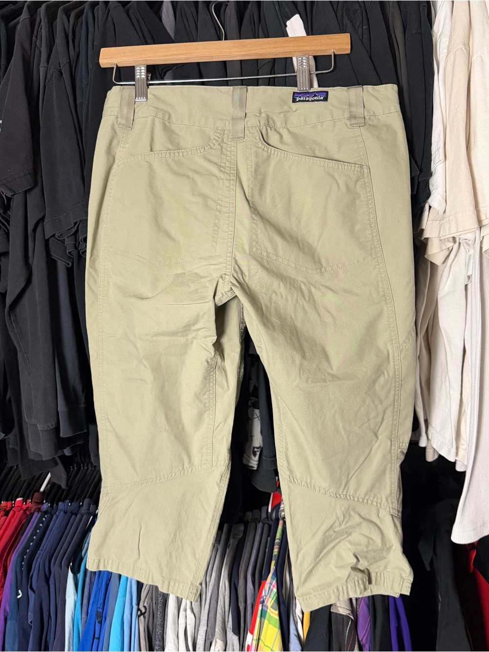 Patagonia Capri Cargo Pants Womens Size 8 Khaki Tan Outdoor Hiking Cropped